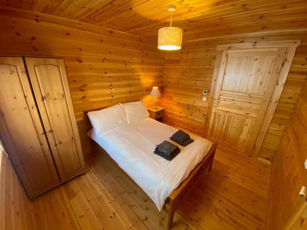 Pine Lodge Gorebridge Екстериор снимка