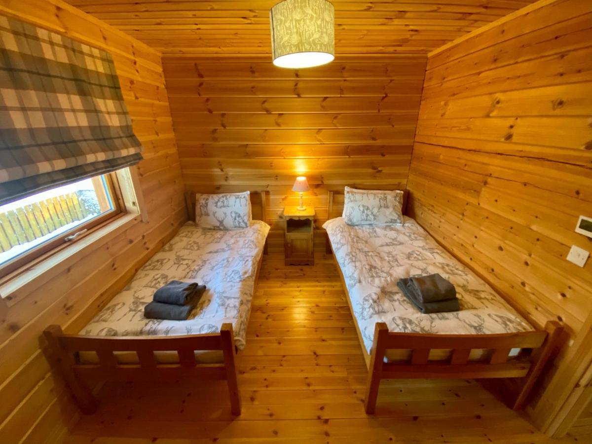 Pine Lodge Gorebridge Екстериор снимка